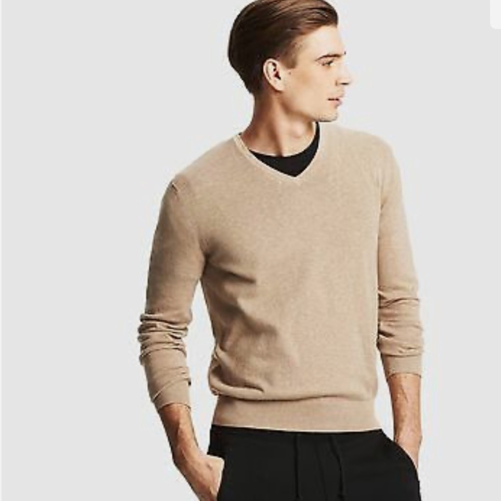 Club Room men’s V neck Cream sweater